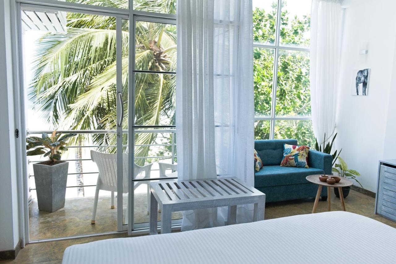 Smeralda Beach Hotel Dikwella Екстер'єр фото