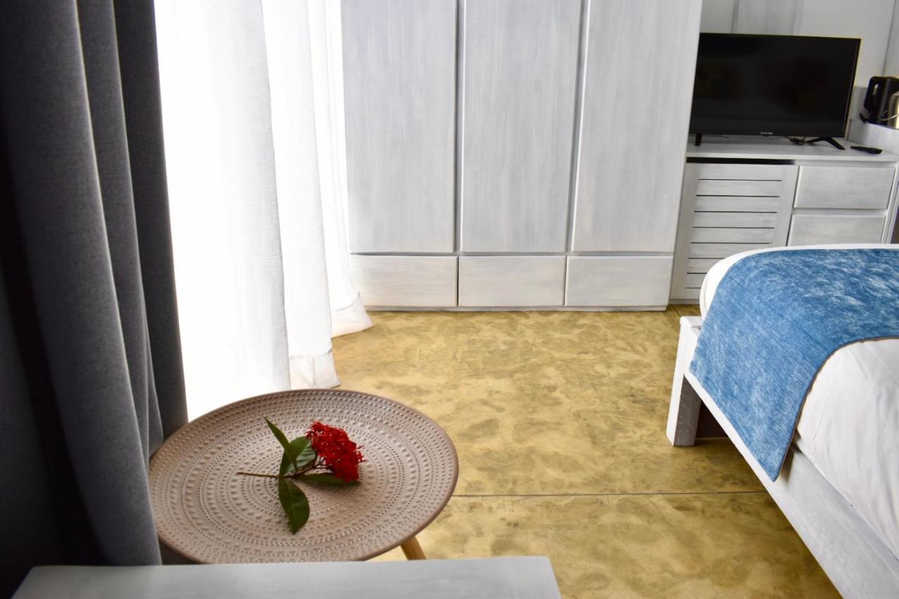 Smeralda Beach Hotel Dikwella Екстер'єр фото