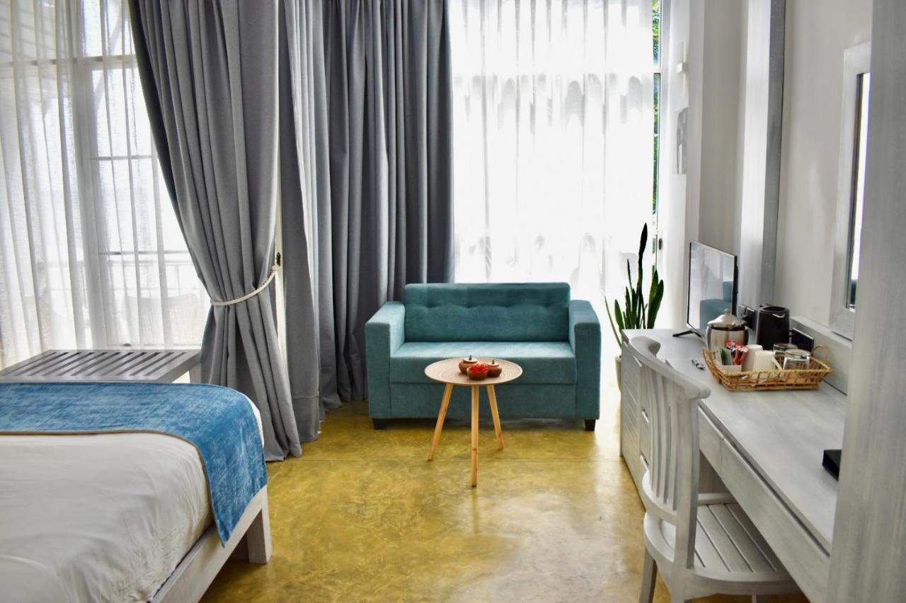 Smeralda Beach Hotel Dikwella Екстер'єр фото