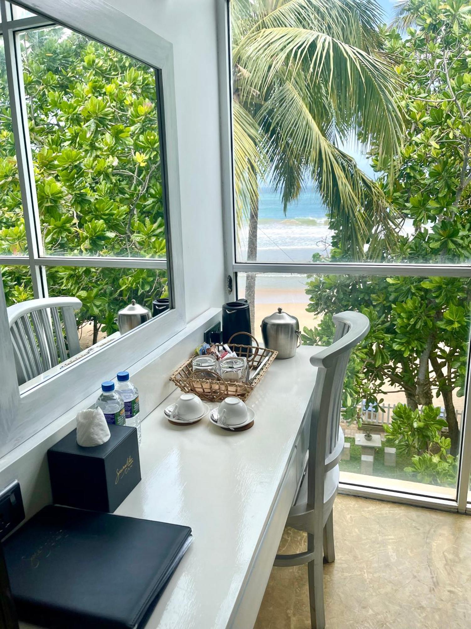 Smeralda Beach Hotel Dikwella Екстер'єр фото